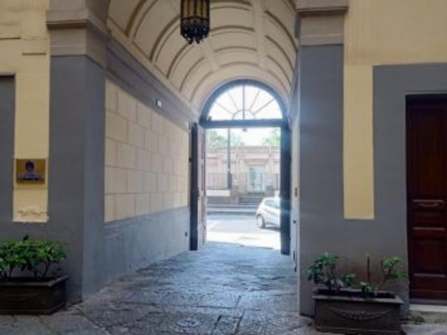 Riviera di Chiaia Ufficio in palazzo d'epoca