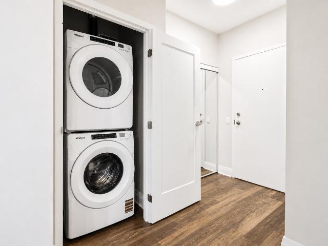Riviera Suites 1 Bedroom Apartment for Rent at 1306 Mcwatters Rd, Ottawa, ON K2C 3S3 Queensway Terrace South