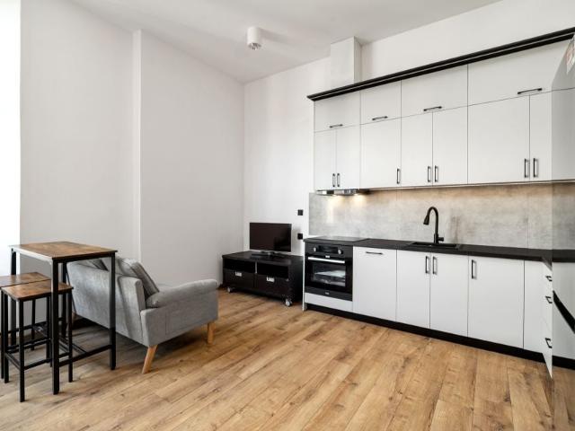 Romualda Mielczarskiego 32 m², Łódź
