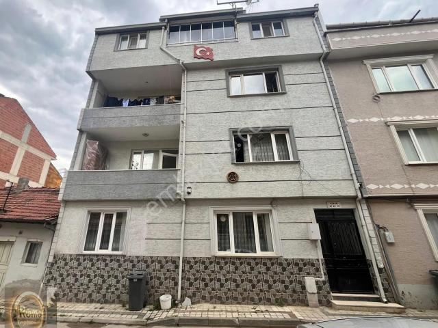 Roma' Dan Turgutalp Mahallesi' Nde Satılık Daire