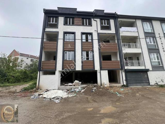 Roma' Dan Cerrahta Satılık Daire