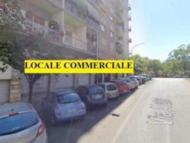 Roma, locale commerciale ampia metratura
