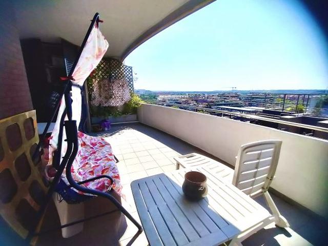 Roma Torrino Nord splendido appartamento terrazzatissimo affaccio libero