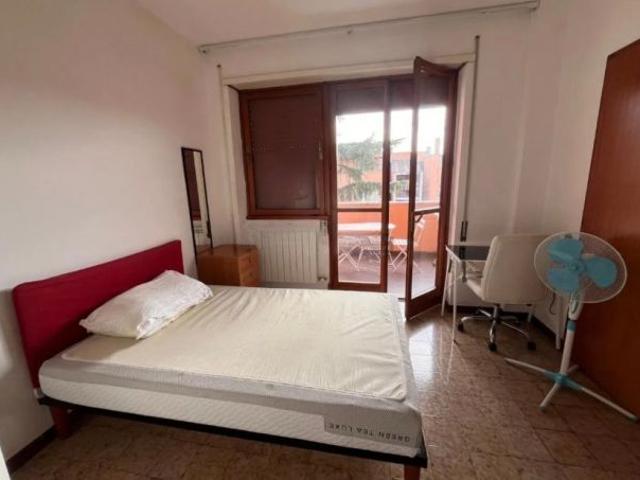 ROMA 70 STANZA CONDOMINIO INCLUSO