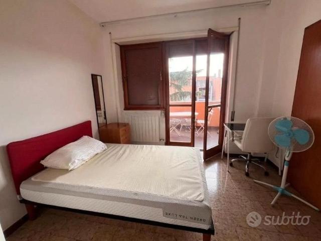 Roma 70 stanza condominio incluso