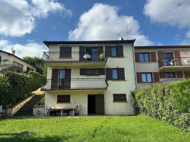 Romagnat maison de 180 m2 habitables, garage et terrain de 550 m2, garage, possibilité 5 chambres 335000€ FAI