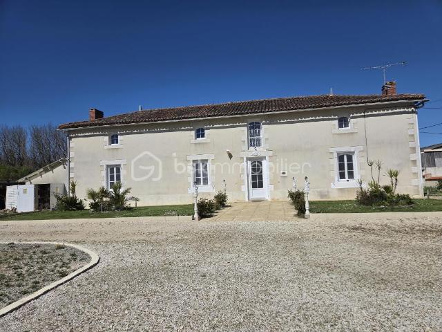 Romagne Vente Propriété/château 86