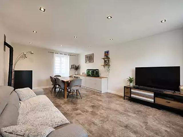 Romagnieu 38480 Achat / Vente maison 4 pièces t4 au dernier étage cave