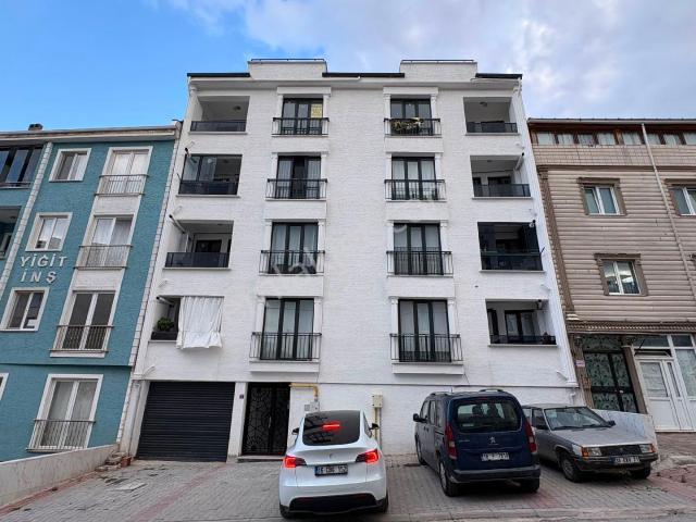 Roma'dan Yeniceköy Mahallesi' Nde Kiralık Dublex Daire