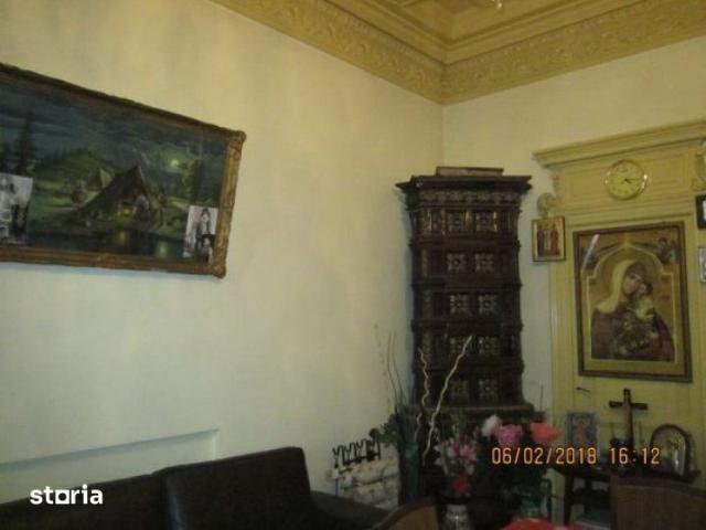 Romana, vila de patrimoniu D+P+1+M, 14 camere
