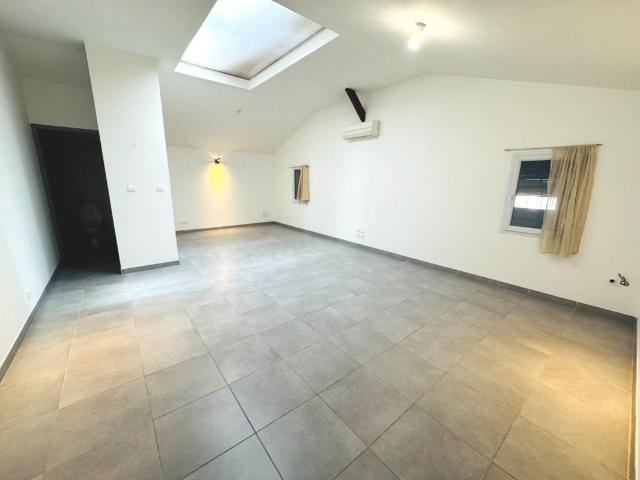 ROMANS CENTRE LOCAL 35m² BUREAU