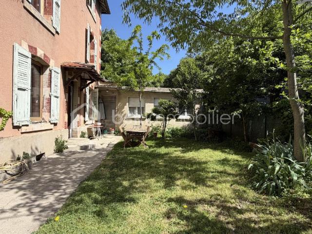 ROMANS SUR ISERE Maison 265 m²
