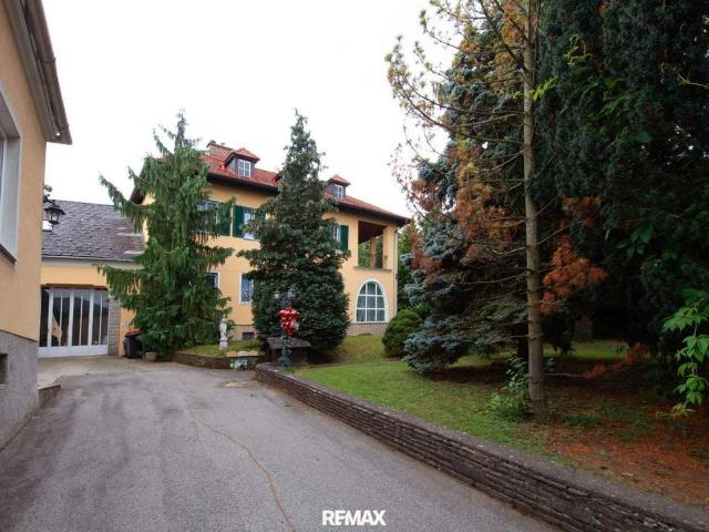 Romantische Villa mit Indoor Schwimmbecken und Sauna