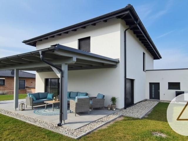 Romantische Abende bei Kerzenschein, Lagerfeuer im Garten, 156 m2 Nutzfläche + Garage 40 m2