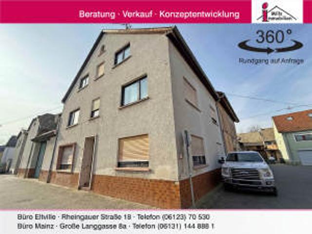 Romantische Hofreite mit zahlreichen Möglichkeiten Bestehend aus großem Wohnhaus, Nebengebäude, Scheune und Stall