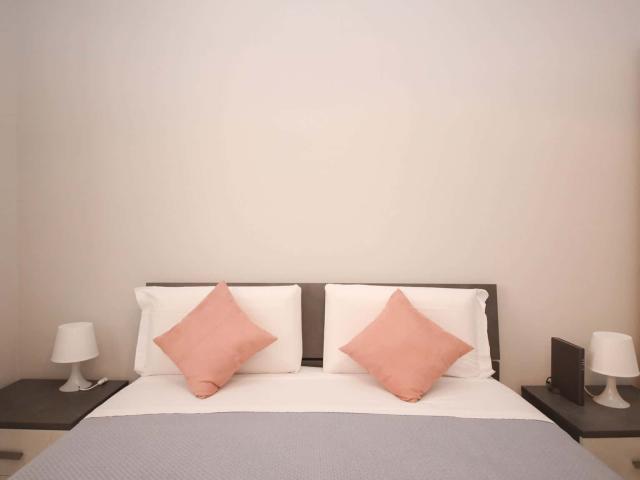 Rome Flat 42 by Ghor