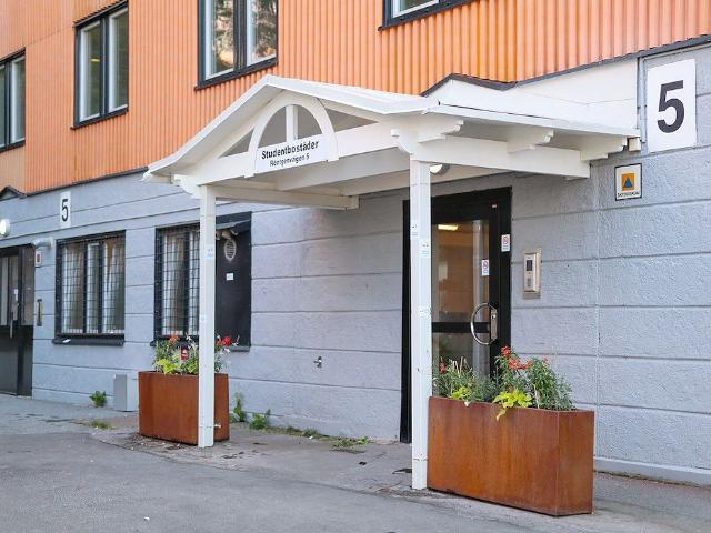 Röntgenvägen 5, Flemingsberg