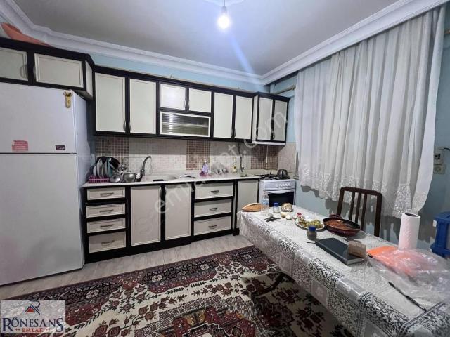 Rönesans Emlak'tan Yenimahallede Çok Geniş Ful Kredili 3+1 Daire