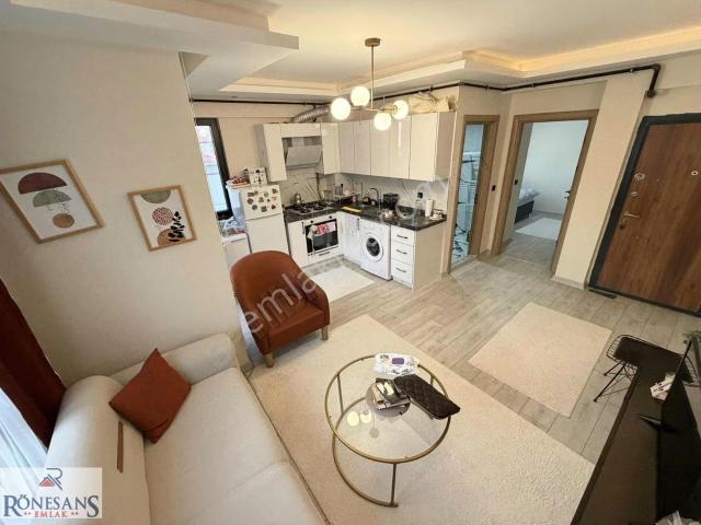 Rönesans Emlaktan Ful Eşyalı Ulaşıma Yakın Kiralık 1+1 Daire