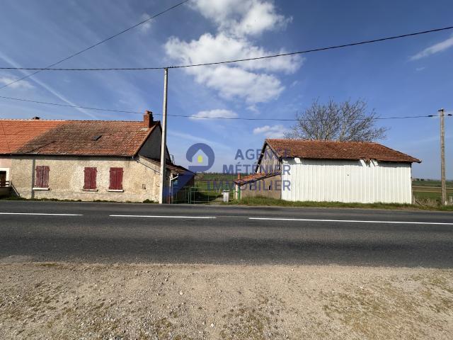 RONGERES Maison individuelle à rénover de 50,32 m2