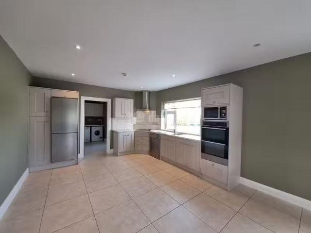 Rooaunmore, Claregalway, Co. Galway is for rent