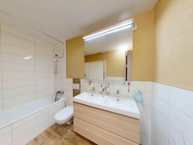 Roof flat with 4.5 rooms on sale in Kaiseraugst 101 m² | dreamo. Ch
