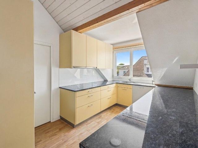 Roof flat with 4.5 rooms on sale in Remetschwil 116 m² | dreamo. Ch