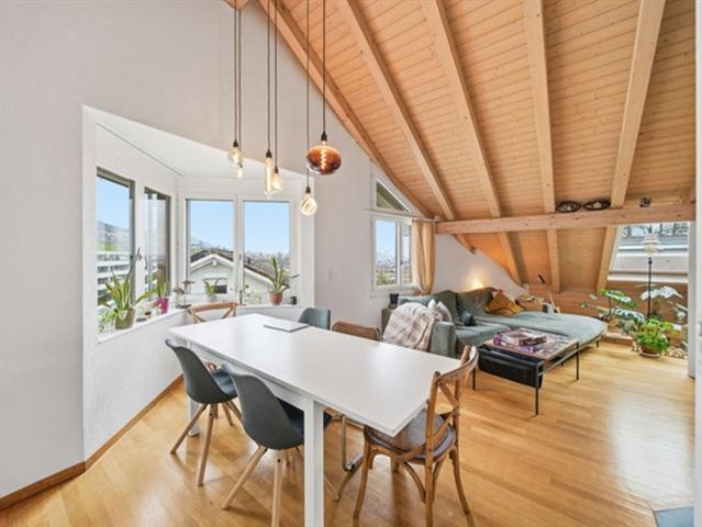 ROOFTOP BAAR ELEGANTE 4.5 ZIMMER DACHWOHNUNG