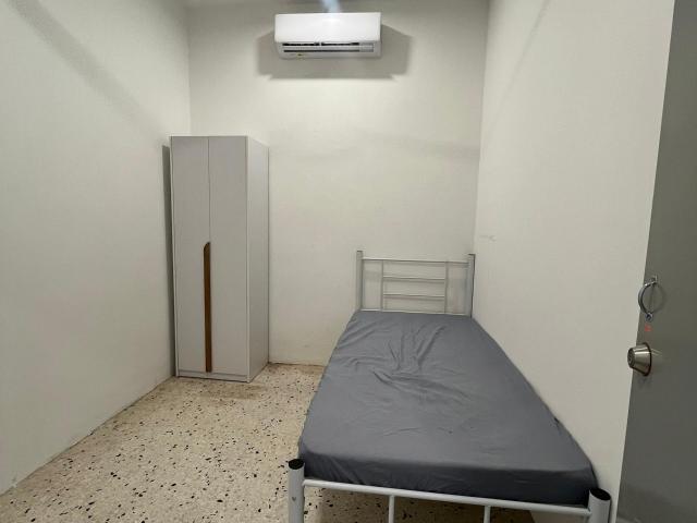 Room Near MRT | 7 Mins Walk | 9 Stops to TRX