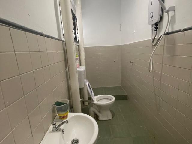 ROOM NEARBY CIQLOW DEPOSIT️6 8 mins walk to custom JB