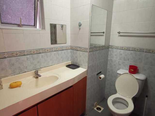room / Novena MRT / Common room / 1pax stay / Available 14 Oct