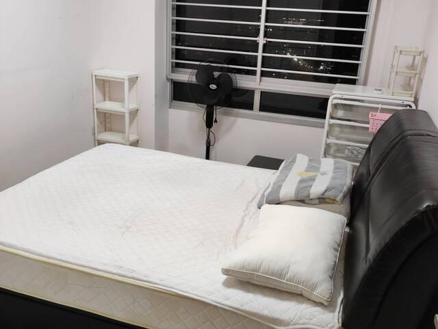 room at AMK