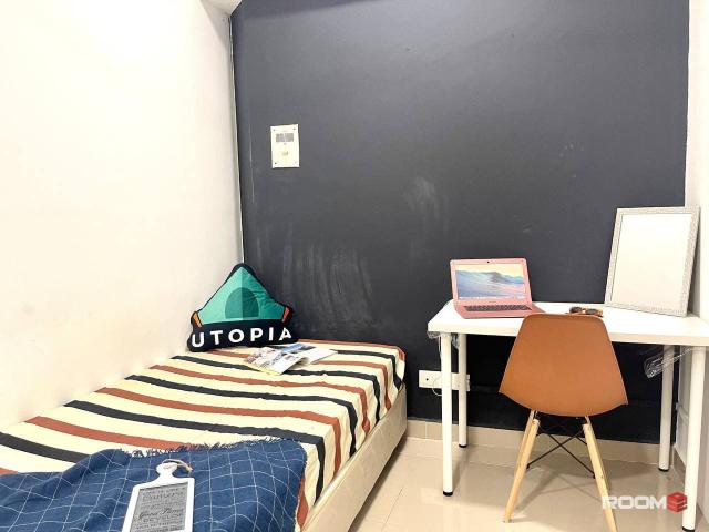 Room At Convenience Place With Amazing Environment We Have Room Near Monorel, MRT & Bus Station !