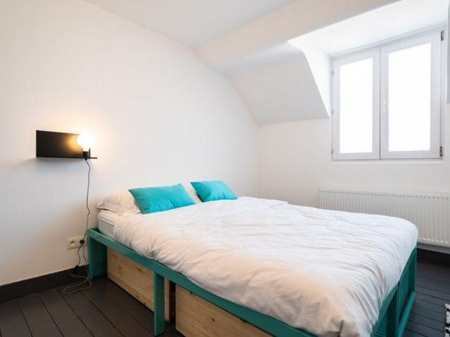 Room at Rue Leys 39