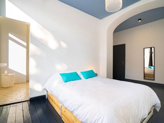 Room at Rue Leys 39