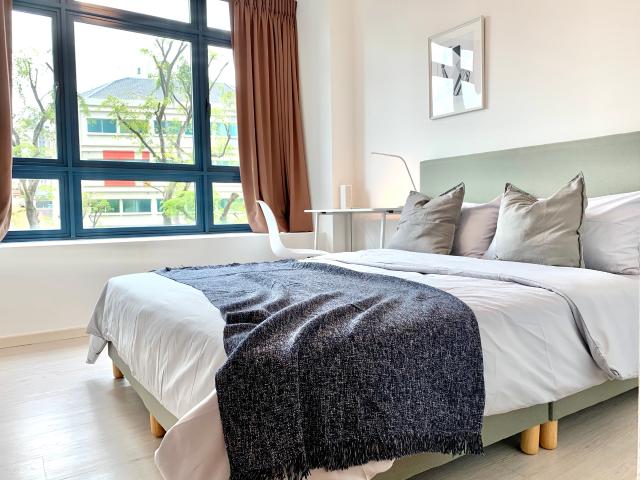 room at 14 Kitchener Link, Singapore 207227