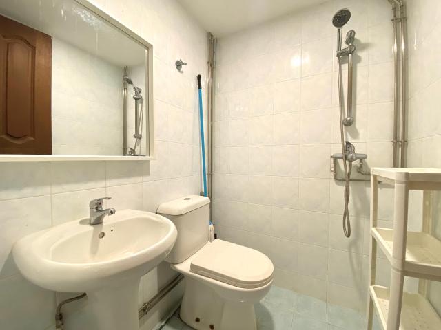 room at 10 Anson Rd, Singapore 079903