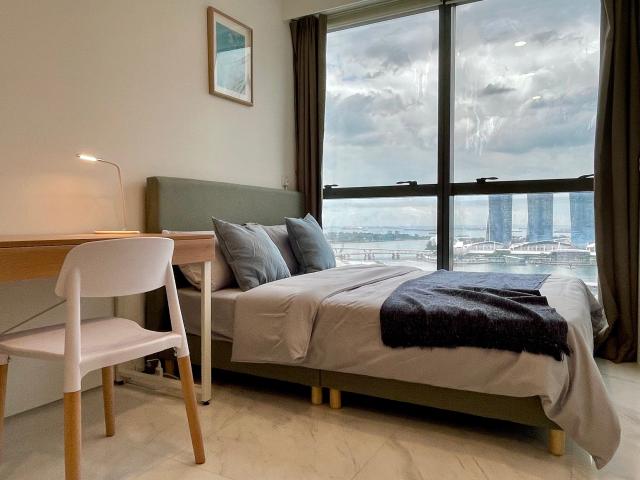 room at 1 North Bridge Rd, Singapore