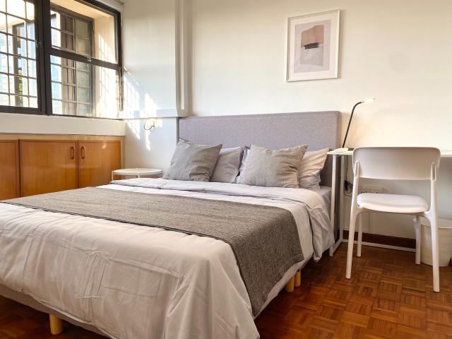 room at 1B Pine Grove, Singapore 591001