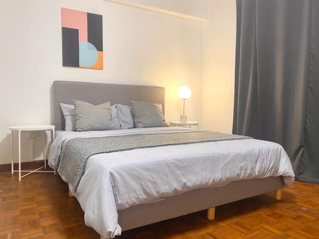 room at 1B Pine Grove, Singapore 591001