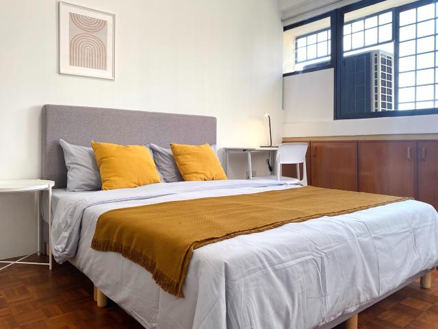 room at 1B Pine Grove, Singapore 591001