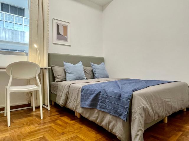 room at 207 River Valley Rd, Singapore 238275