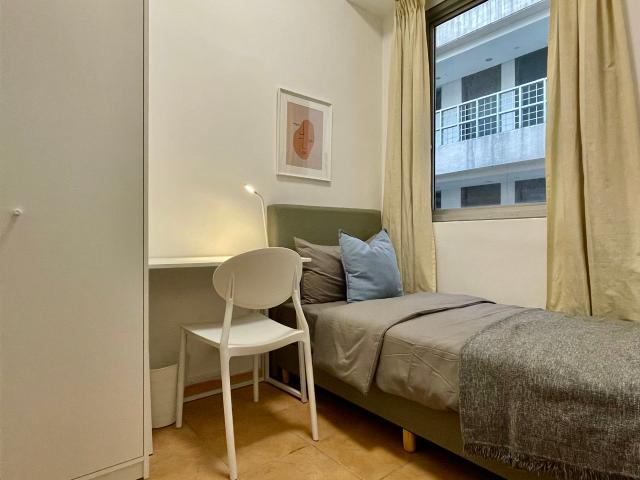 room at 207 River Valley Rd, Singapore 238275