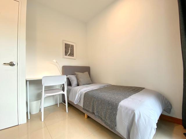 room at 2 Indus Rd, Singapore 169586