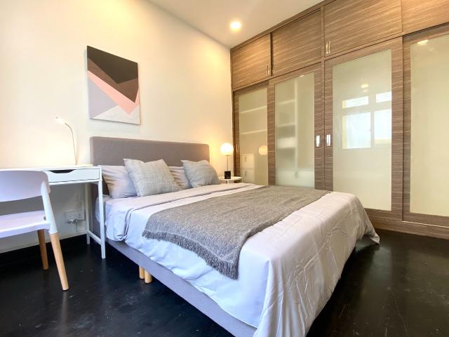 room at 365 Kew Cres, Singapore 465971