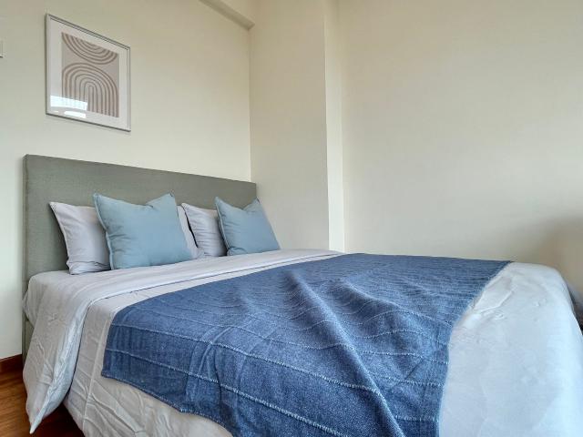 room at 37 Choa Chu Kang Loop, Singapore 689675