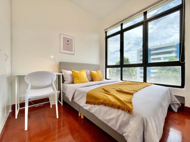 room at 5 Simei St 3, Singapore 529892
