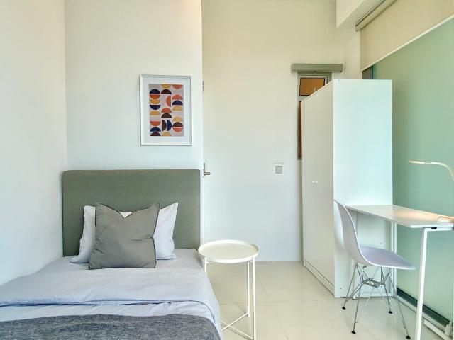 room at 7 One north Gateway, Singapore 138642
