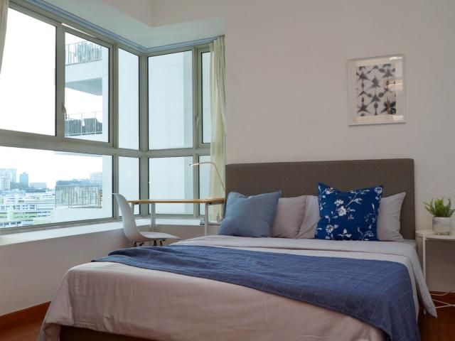 room at 8 Alexandra View, Singapore 158747
