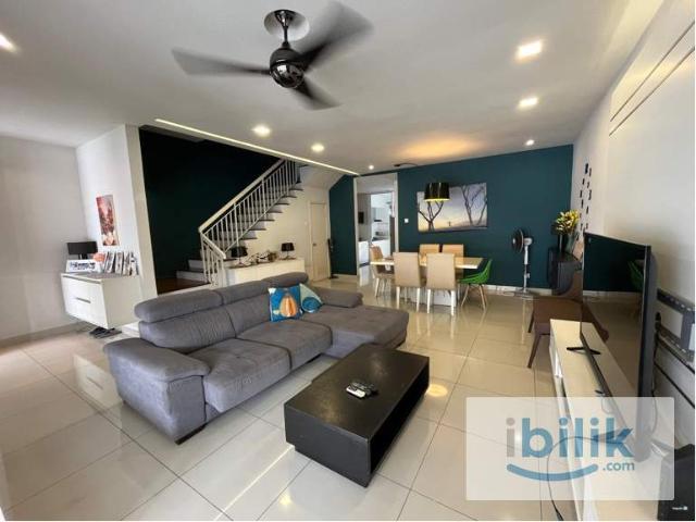 Room attached with bathroom and parking